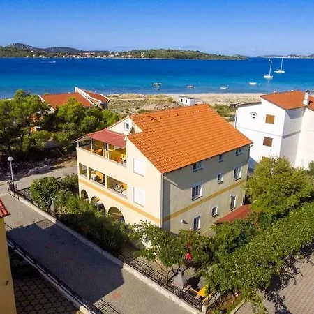 In With Sea View, Balcony, Air Conditioning, Wi-fi *